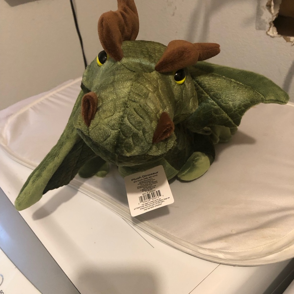 🎃2022 CVS Dragon Doll- 759 $30 or $25 w/offer